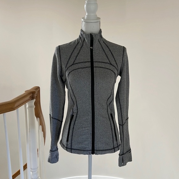 Gently Used Lululemon Define Jacket - Picture 1 of 8
